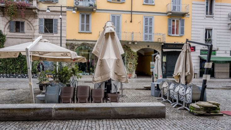 CAFFE’ AL BAR ANCHE IN ZONA ROSSA